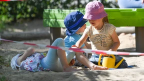 Abschied von Mama mit Maske