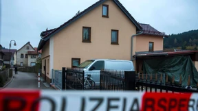 Drei Tote in Einfamilienhaus gefunden