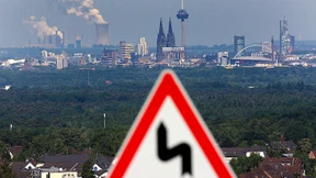 Überfallener Juwelier verfolgt maskierte Täter und wird beschossen