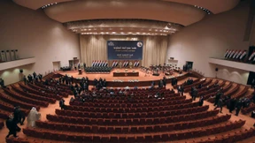 Parlament vereidigt Minister al Abadis 