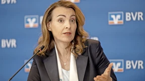 Volksbanken sprechen sich für klares Zinssignal der EZB aus