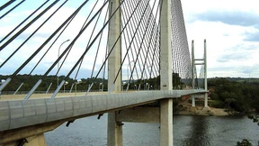 Erste Grenzbrücke zwischen EU und Südamerika eröffnet