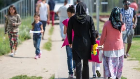 Flüchtlinge müssen für Arbeitsvisum zurück ins Kriegsgebiet