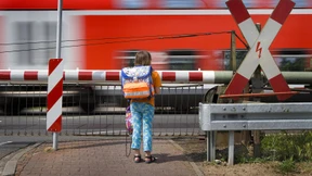 Reiche Kinder erhalten drei Mal mehr Geld als arme