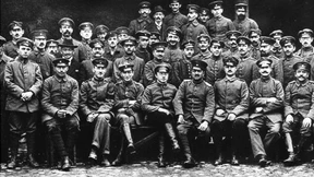 Es steht ein Soldat am Isarstrand ...