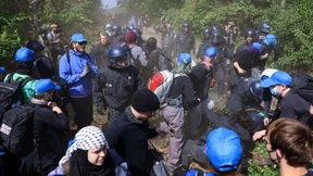 Lage in Grünheide beruhigt sich laut Polizei vorerst