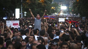 Tausende protestieren gegen hohe Strompreise 