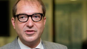 Dobrindt plant Teststrecke für selbstfahrende Autos