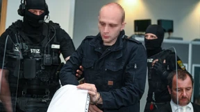 Gewalt-Videos und Nazi-Comics auf dem Computer