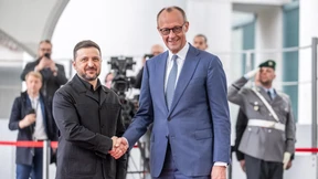 Wie Merz sich einen Sonderstatus für die Ukraine vorstellt