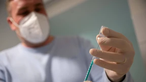 Wer kauft Infraserv und warum?