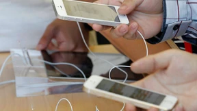 Apple-Gewinn sinkt abermals