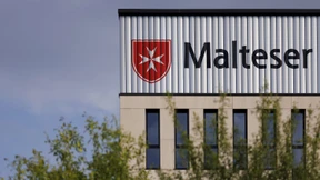 „taz“ berichtet über Rechtsextremismus bei Johannitern und Maltesern