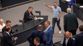 Nerven blank, Gesetz verschoben