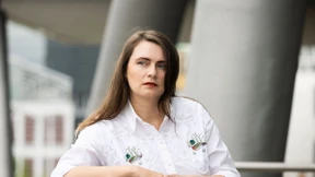 Ich melke das System, das mich in einen Käfig sperrt