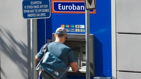 Griechen holen Milliarden von den Konten