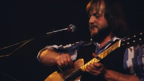 Liedermacher Fredl Fesl ist tot