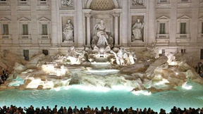 Fontana di Trevi sprudelt wieder