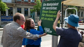 Grünen-Politikerin nach Angriff leicht verletzt