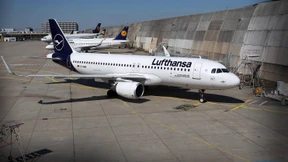 Lufthansa-Aktionäre stimmen Staatseinstieg zu