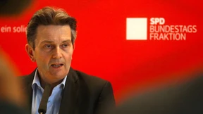 Mützenich zum SPD-Fraktionschef gewählt