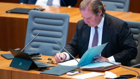 Nordrhein-Westfalen hat Schulden, die es offiziell nicht hat