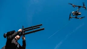 Stören, abschießen und den Pilot verhaften