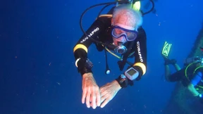 96-Jähriger stellt Tauch-Rekord auf