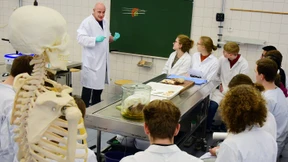 Medizinstudenten protestieren gegen „Hammerexamen“