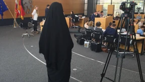 AfD-Abgeordnete sorgt mit Vollschleier für Aufruhr im Landtag