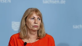 Aufmarsch mit brennenden Fackeln