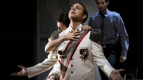 Zartherb schmelzend wie Bitterschokolade