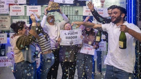 Spanier fiebern bei Weihnachtslotterie mit