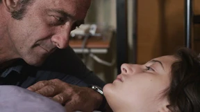 Wer kennt die Nackte auf der Straße?