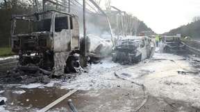 LKW-Fahrer rettet Menschen – Gaffer stören