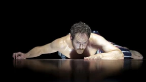 Er tanzt nur noch zu seiner eigenen Pfeife