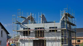 Baugenehmigungen fast ein Drittel unter Vorjahr