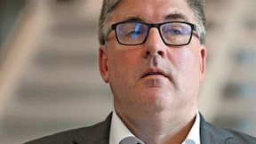 Vorstand fordert Aufsichtsrat heraus