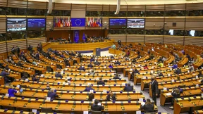 EU-Parlament billigt Billionen-Haushalt