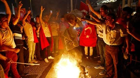 Überwachen und Strafen in einer Hand