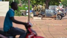 Armee putscht gegen Übergangsregierung