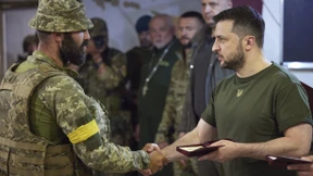 Selenskyj besucht die Frontlinie in der Südukraine