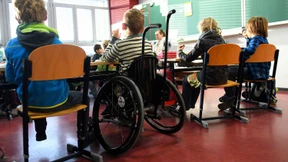 Forscher: Mehr Pädagogen und positive Haltung nutzen der Inklusion