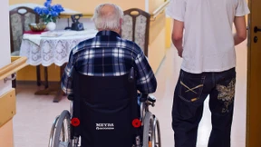 Verbände und Kirche kritisieren Sparpläne beim Freiwilligendienst