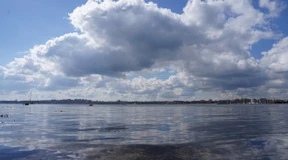 Zwölfjähriger rettet seinen bewusstlosen Vater vor dem Ertrinken