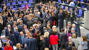 Linke und AfD fehlen besonders oft im Bundestag