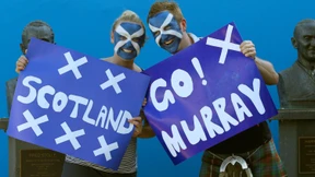 Männer, Löwen und Steine