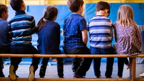 Großeltern sollen Kinder nicht mehr von der Kita abholen