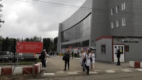 Angreifer tötet Menschen in Perm