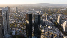 Die ersten Banken senken die Sparzinsen